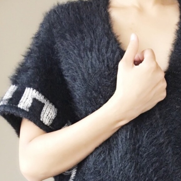 🆕Boho Soft Faux Fur Ivory & Black Fuzzy Open Front Maxi Kimono Cardigan - Picture 4 of 9